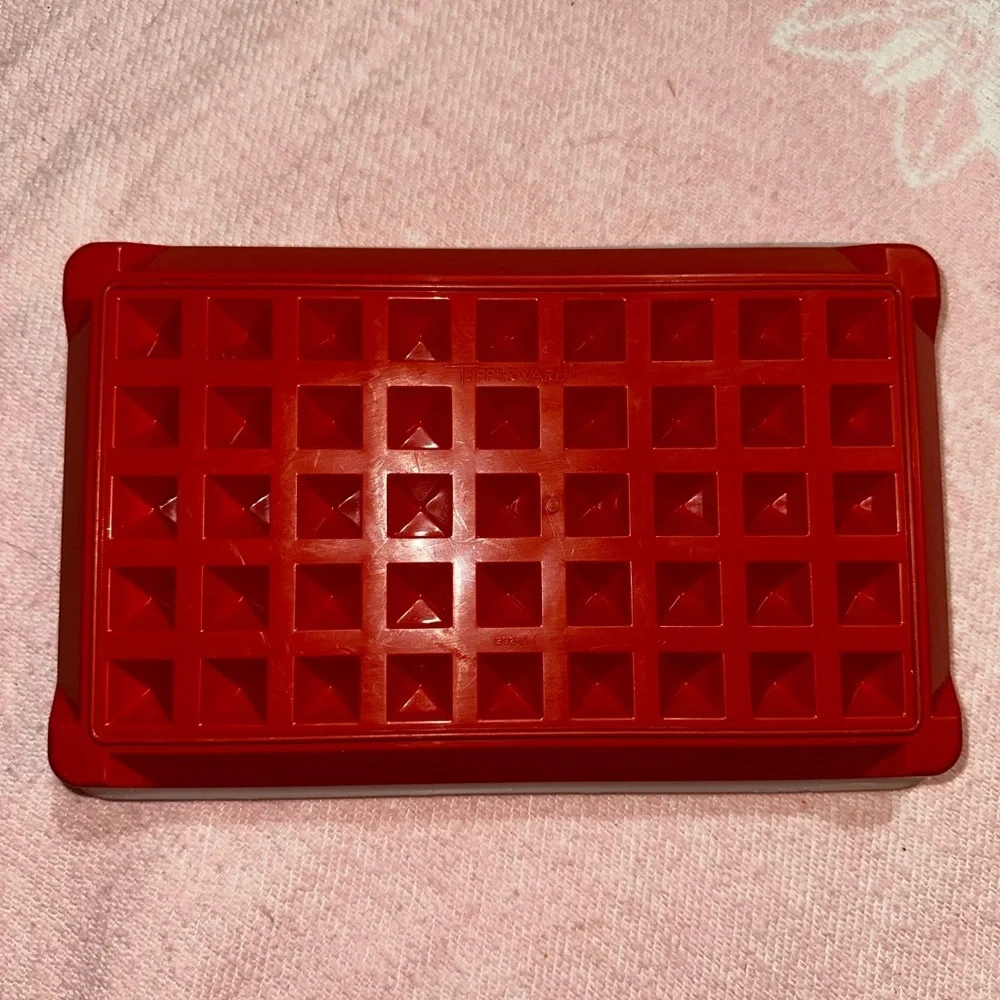 Vintage Tupperware 70s Hot Dog Keeper